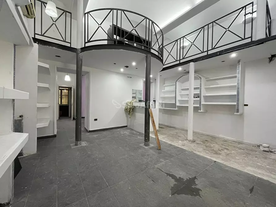 Immagine 4 di Locale commerciale in affitto  in Via Fulvio Renella a Caserta