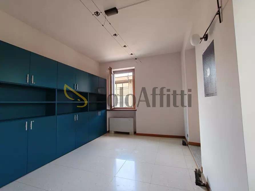 Immagine 6 di Ufficio in affitto  a Gallarate