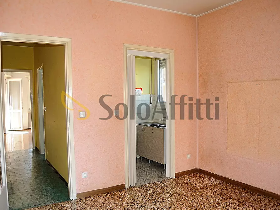 Immagine 17 di Trilocale in affitto  in Via Chiomo 25 a Settimo Torinese