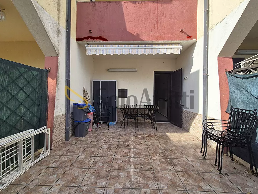 Immagine 3 di Villetta a schiera in affitto  in Viale Nausicaa 4 a Borgia