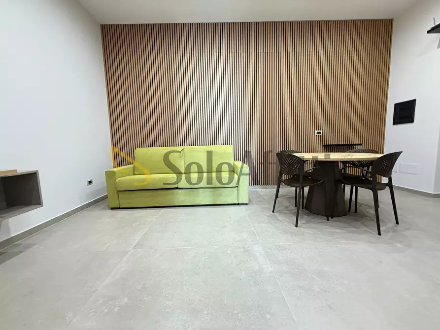 Immagine 34 di Bilocale in affitto  a Caserta