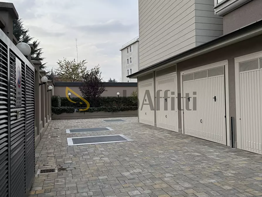 Immagine 1 di Garage in affitto  in Via Sostegno 3 a Torino