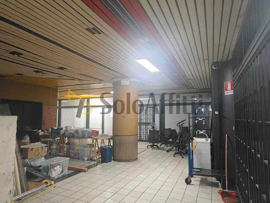 Immagine 9 di Attività artigianale in affitto  in Via Guido Gozzano 10 a Catania