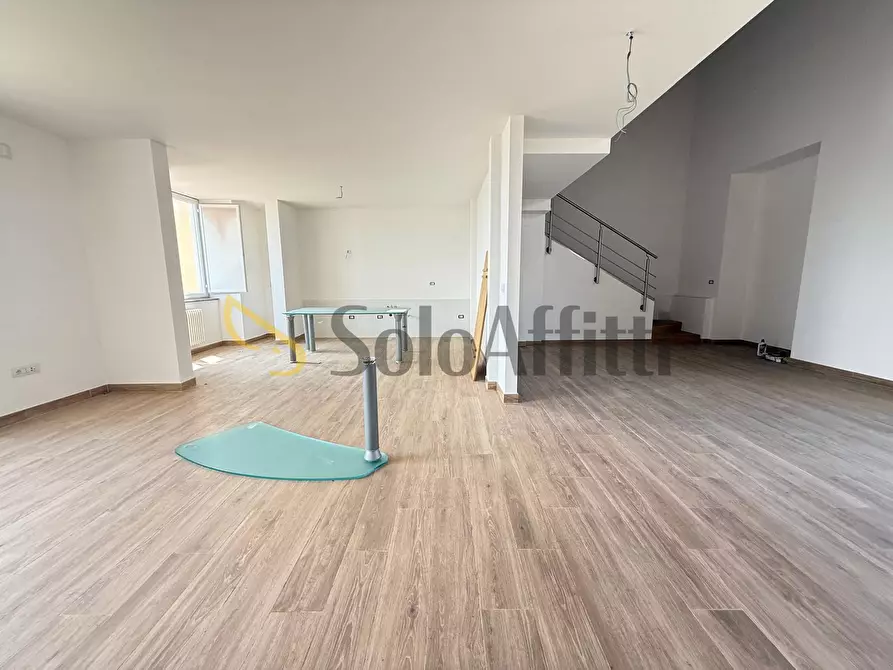 Immagine 4 di Loft/Open space in affitto  in Via dei Giardini Reali a Caserta