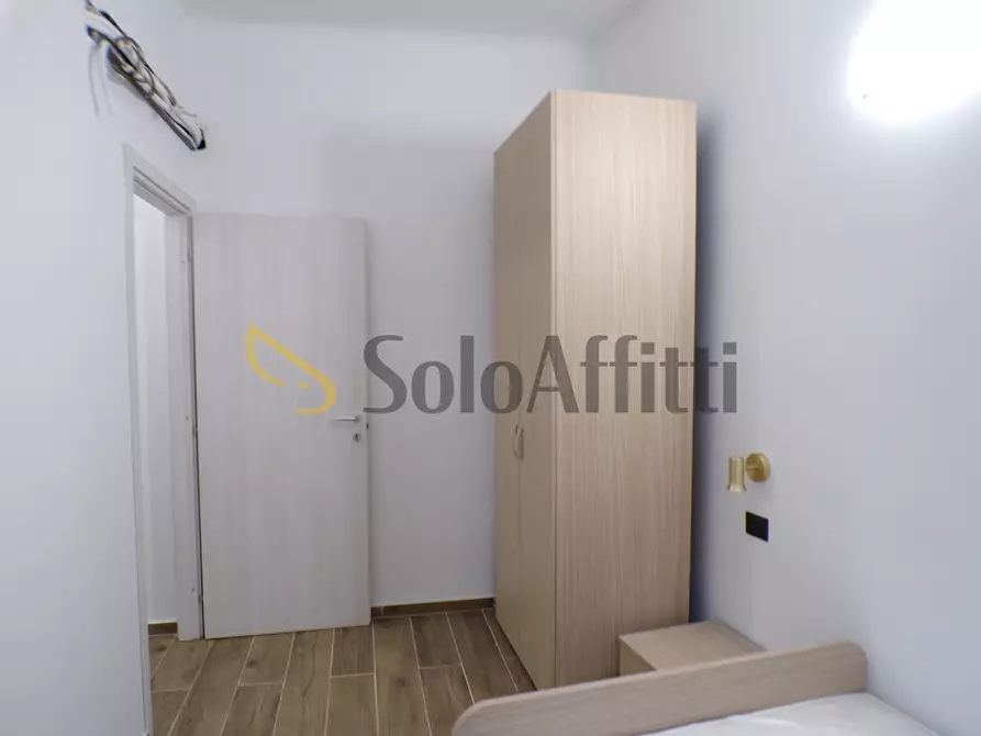 Immagine 3 di Trilocale in affitto  in Viva foscolo 32 a Pavia