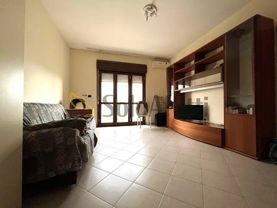 Immagine 2 di Trilocale in affitto  a Catanzaro