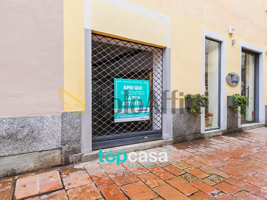 Immagine 3 di Locale commerciale in affitto  in Via Camillo Benso Conte di Cavour 3 a Busto Arsizio