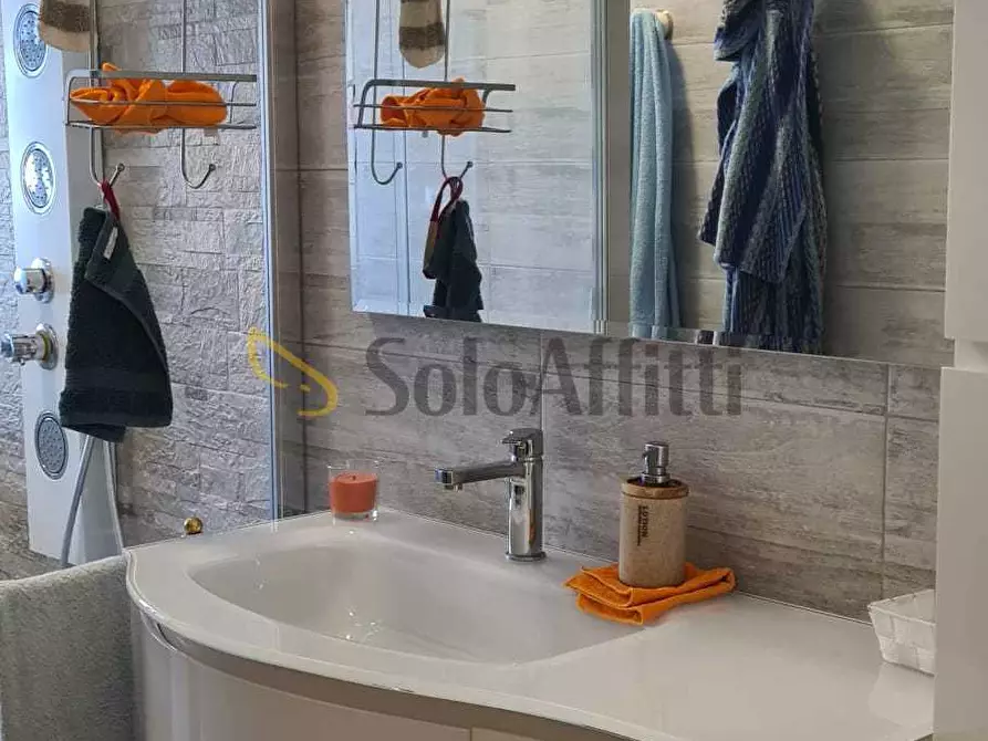 Immagine 17 di Bilocale in affitto  in Corso Peschiera a Torino