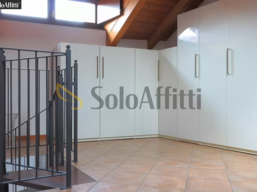 Immagine 15 di Bilocale in affitto  in Piazza Giuseppe Garibaldi 28 a Muggiò