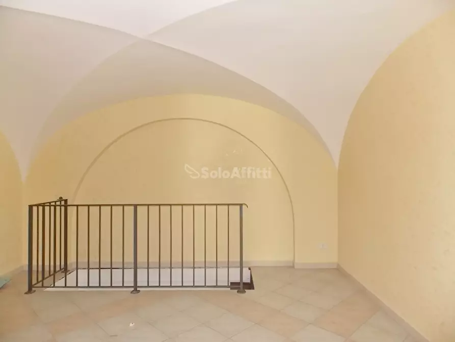 Immagine 5 di Locale commerciale in affitto  a Catanzaro