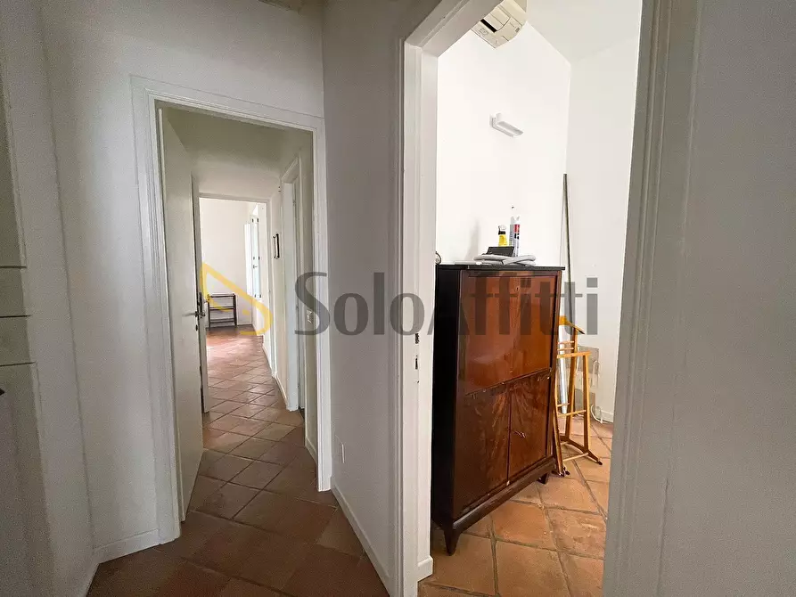 Immagine 22 di Quadrilocale in affitto  in via della Panetteria 45 a Roma