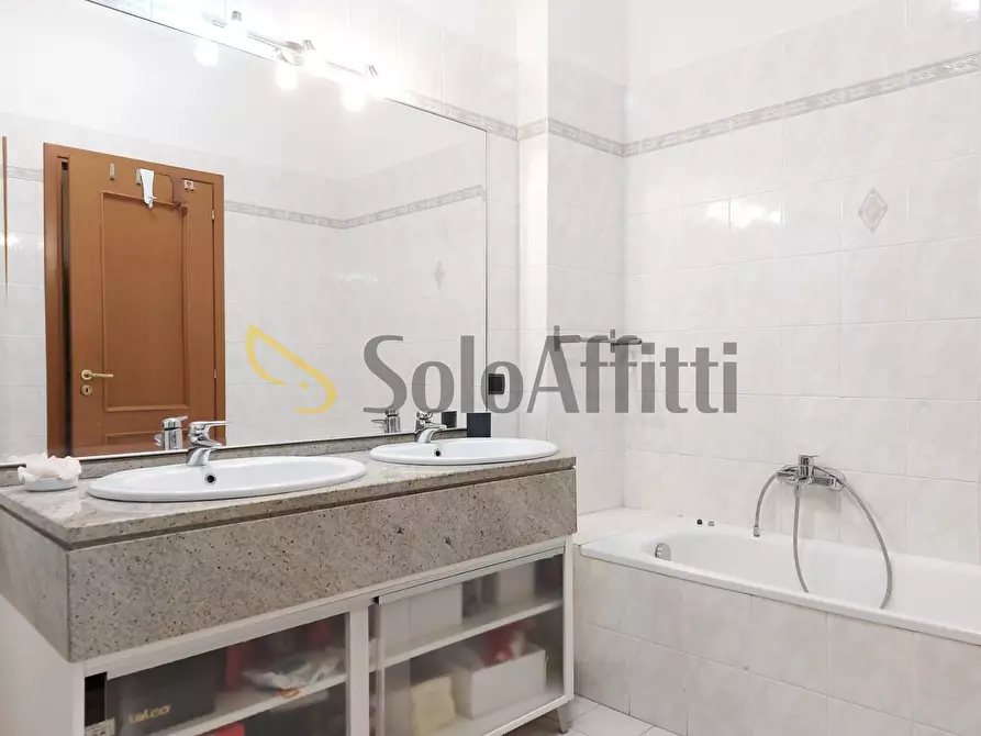 Immagine 17 di Trilocale in affitto  in Via Polinesia a Roma