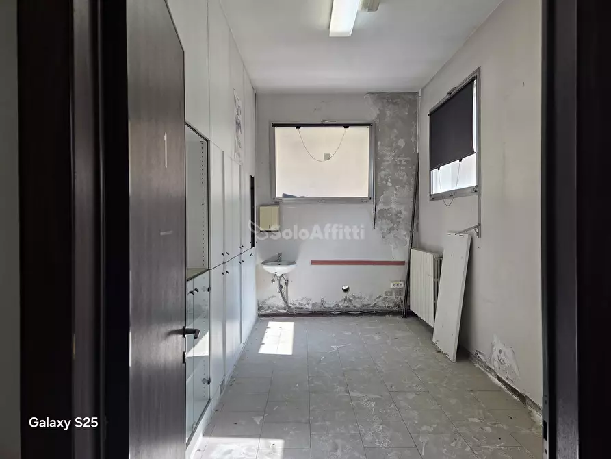 Immagine 12 di Capannone industriale in affitto  in Via Cesare Battisti a Vignola