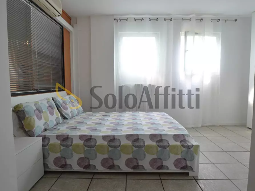 Immagine 8 di Bilocale in affitto  in Viale Monte Amiata 41 a Rozzano