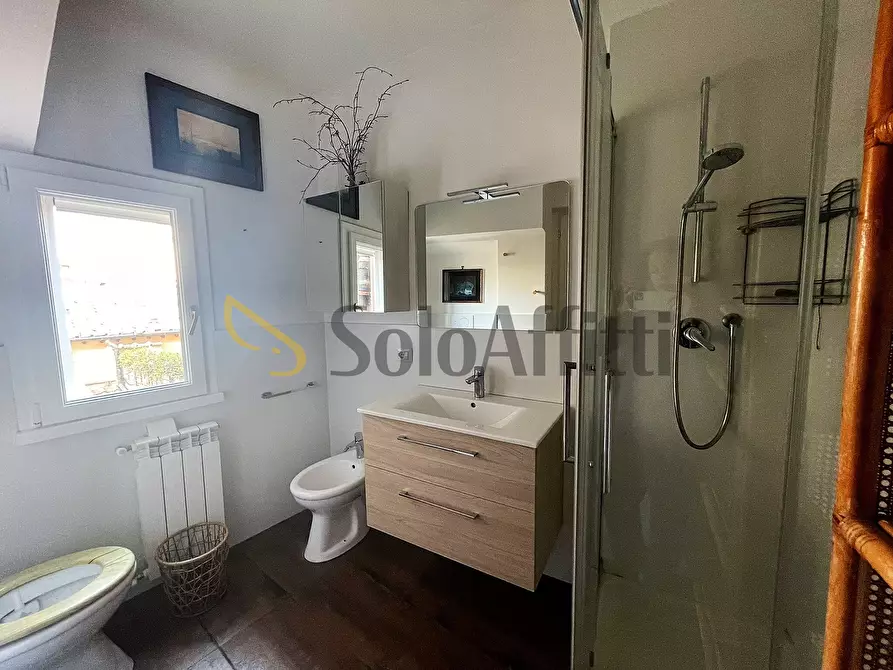 Immagine 31 di Quadrilocale in affitto  in via della Panetteria 45 a Roma