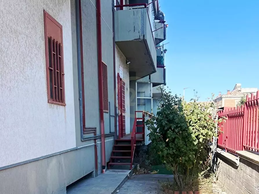 Immagine 6 di Locale commerciale in affitto  a Mascalucia