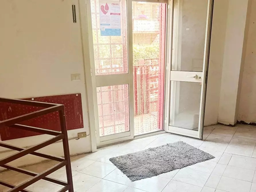 Immagine 4 di Locale commerciale in affitto  a Mascalucia