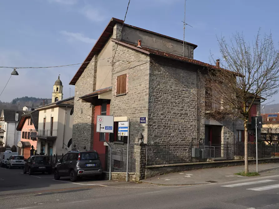 Immagine 3 di Trilocale in vendita  in Via Trento 13 a Bedonia
