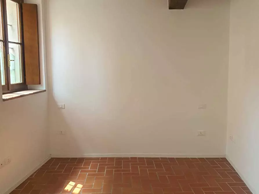 Immagine 8 di Ufficio in affitto  a Parma