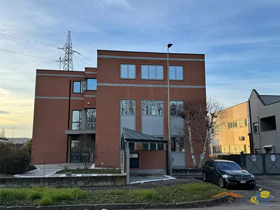 Immagine 3 di Attività artigianale in vendita  in Via Prospero Manara a Parma