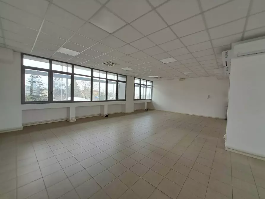 Immagine 21 di Ufficio in affitto  in Via Mario Fantelli 12 a Parma