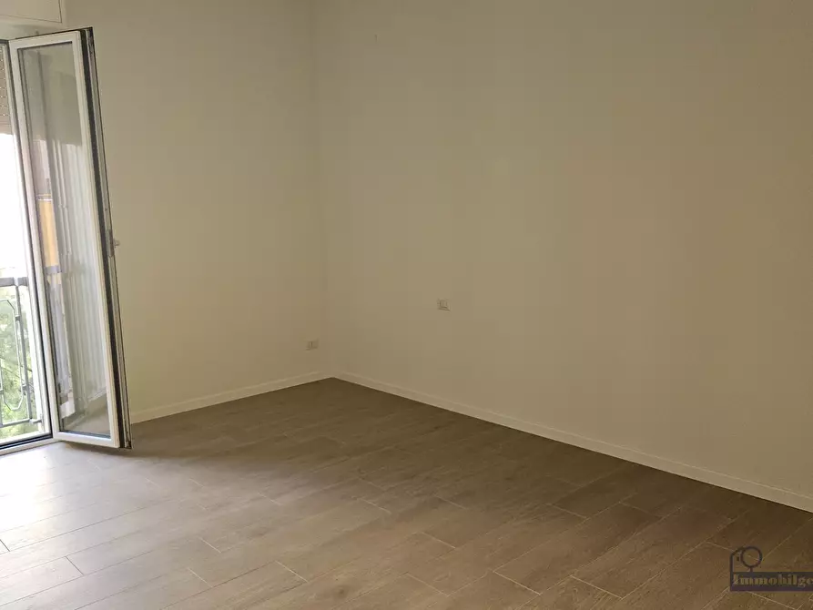 Immagine 12 di Quadrilocale in affitto  in Strada della Repubblica 58 a Parma