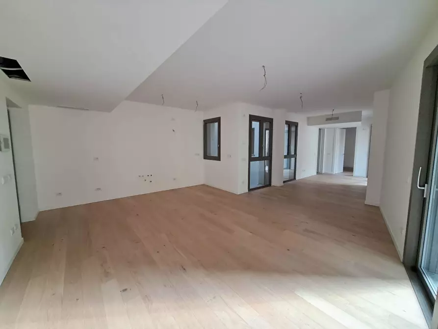 Immagine 12 di Trilocale in vendita  in Borgo delle Grazie 3 a Parma