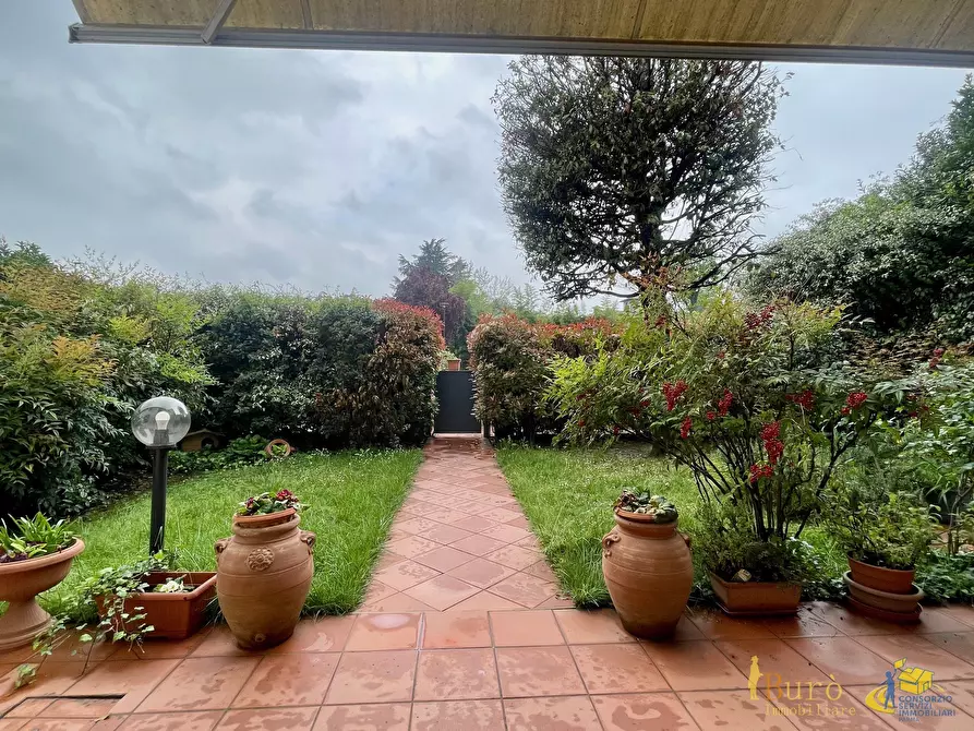 Immagine 9 di Villetta a schiera in affitto  in Strada Chiaviche 58 a Parma