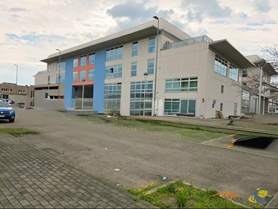 Immagine 2 di Ufficio in vendita  in Via Alfredo Veroni a Parma