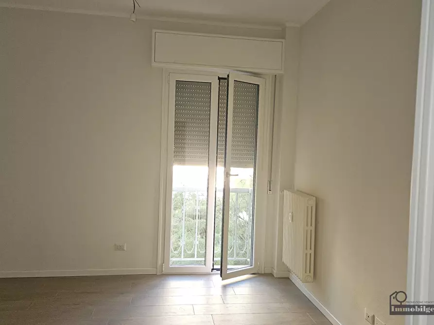 Immagine 15 di Quadrilocale in affitto  in Strada della Repubblica 58 a Parma