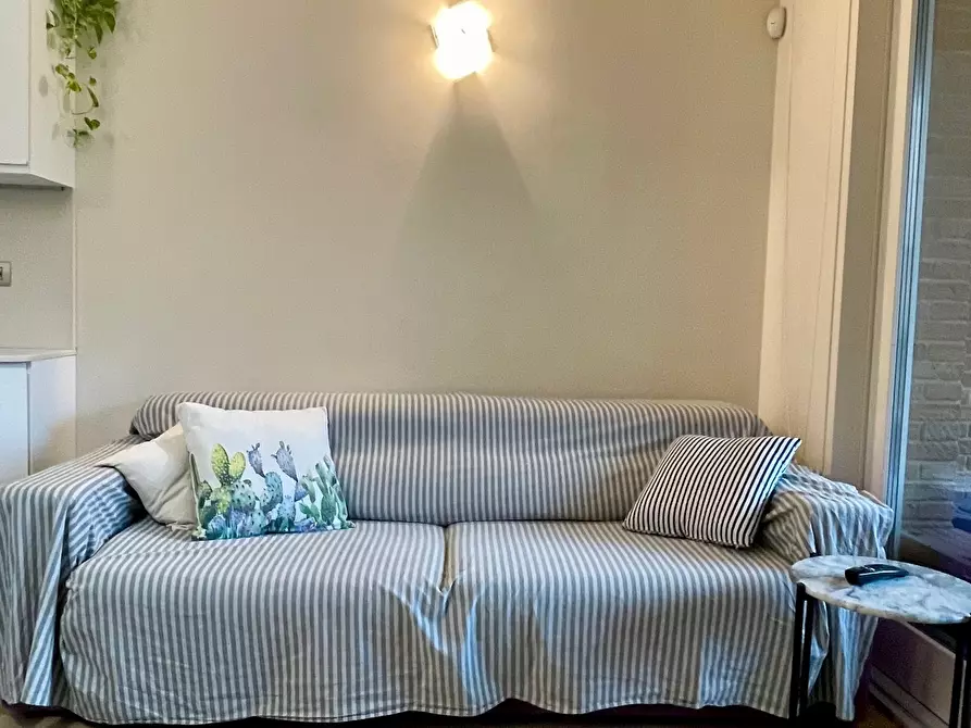 Immagine 2 di Bilocale in affitto  in Viale Tanara a Parma