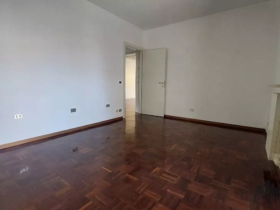 Immagine 11 di Trilocale in vendita  a Sorbolo Mezzani