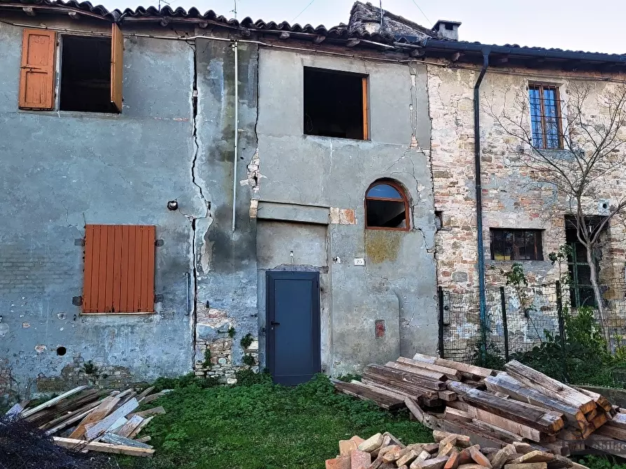 Immagine 3 di Casa semindipendente in vendita  in Strada Casatico 38 a Parma