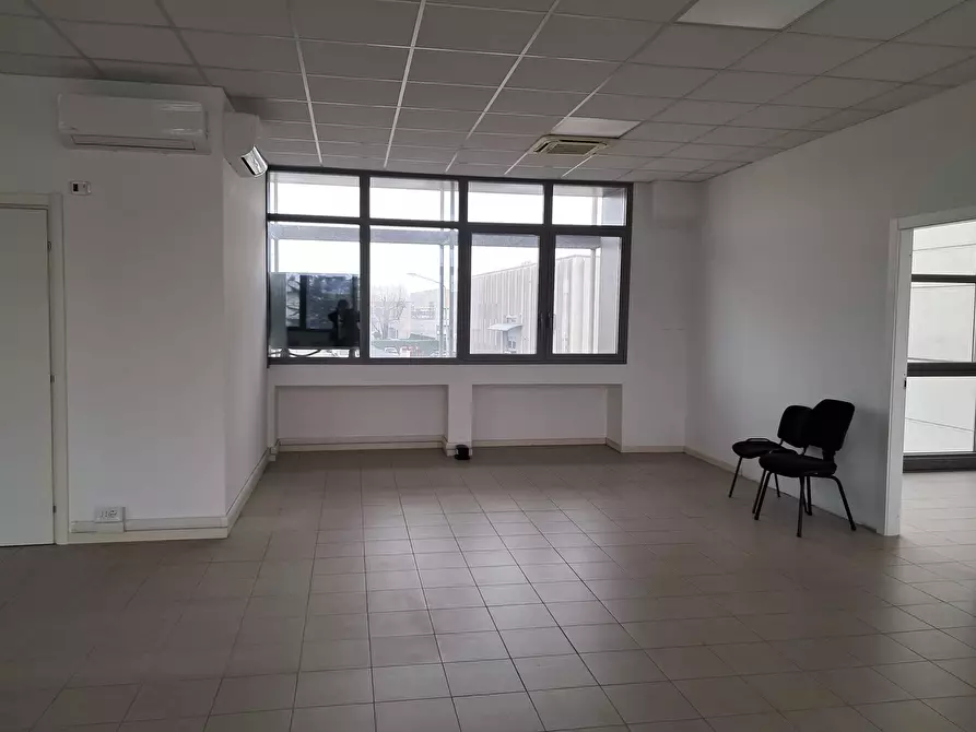 Immagine 7 di Ufficio in affitto  in Via Mario Fantelli 12 a Parma