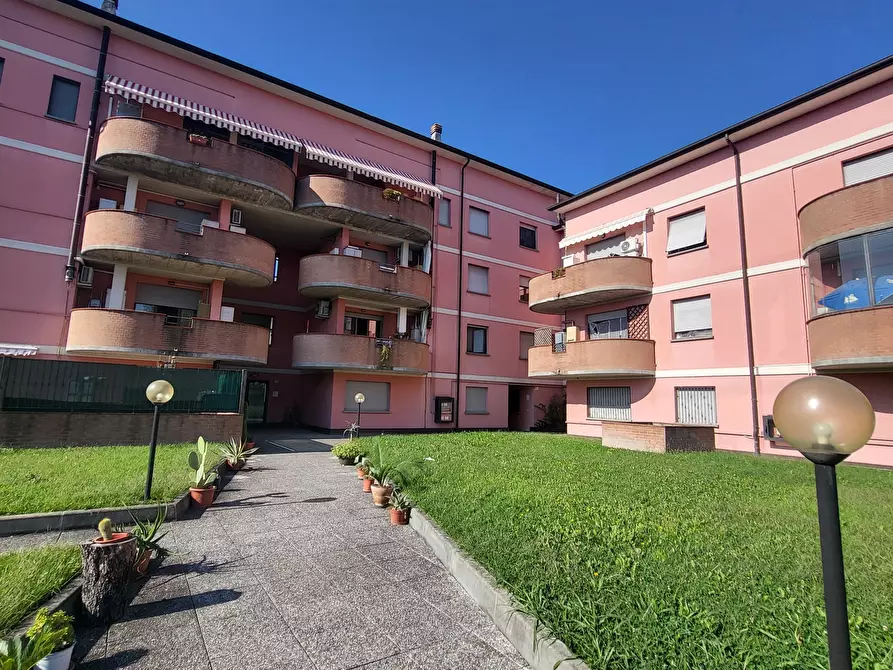 Immagine 2 di Pentalocale in vendita  in Via Domenico Pedretti 9 a Parma