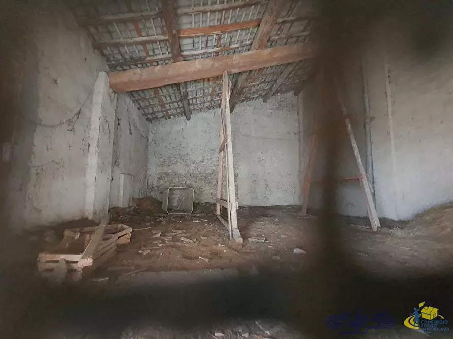 Immagine 9 di Porzione di casa in vendita  in VIA CAVAILLON 7 a Langhirano