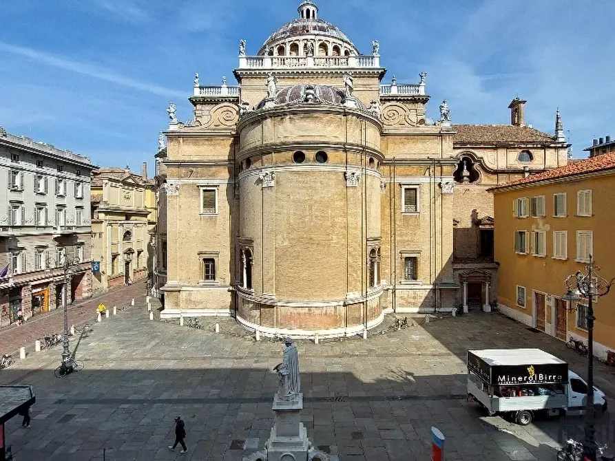 Immagine 14 di Ufficio in vendita  a Parma