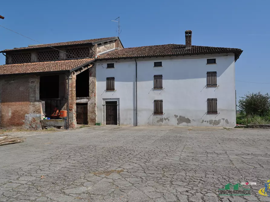 Immagine 10 di Rustico / casale in vendita  in Frazione Borgonovo 29 a Sissa Trecasali