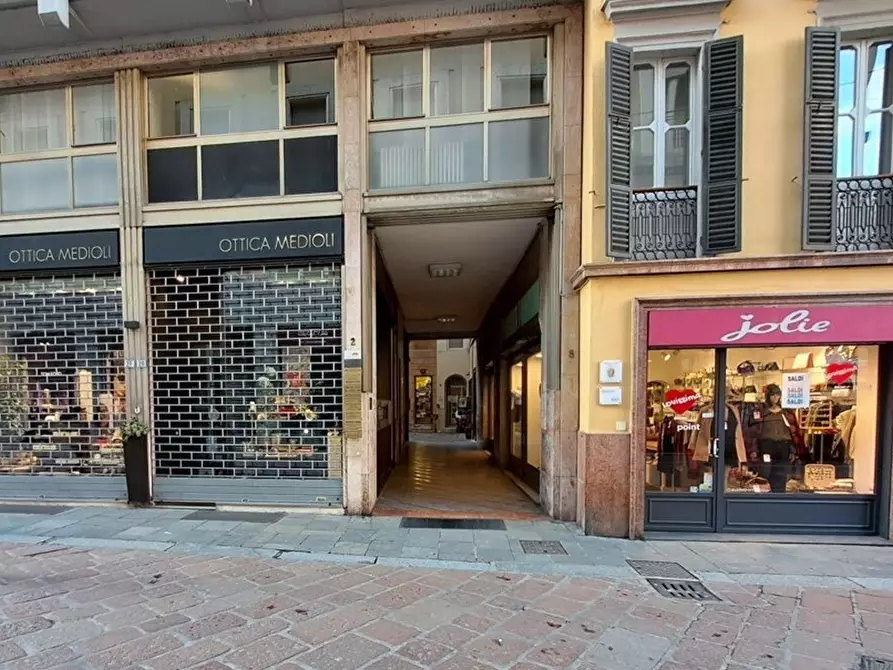 Immagine 22 di Locale commerciale in vendita  in Via Carlo Goldoni 5 a Parma