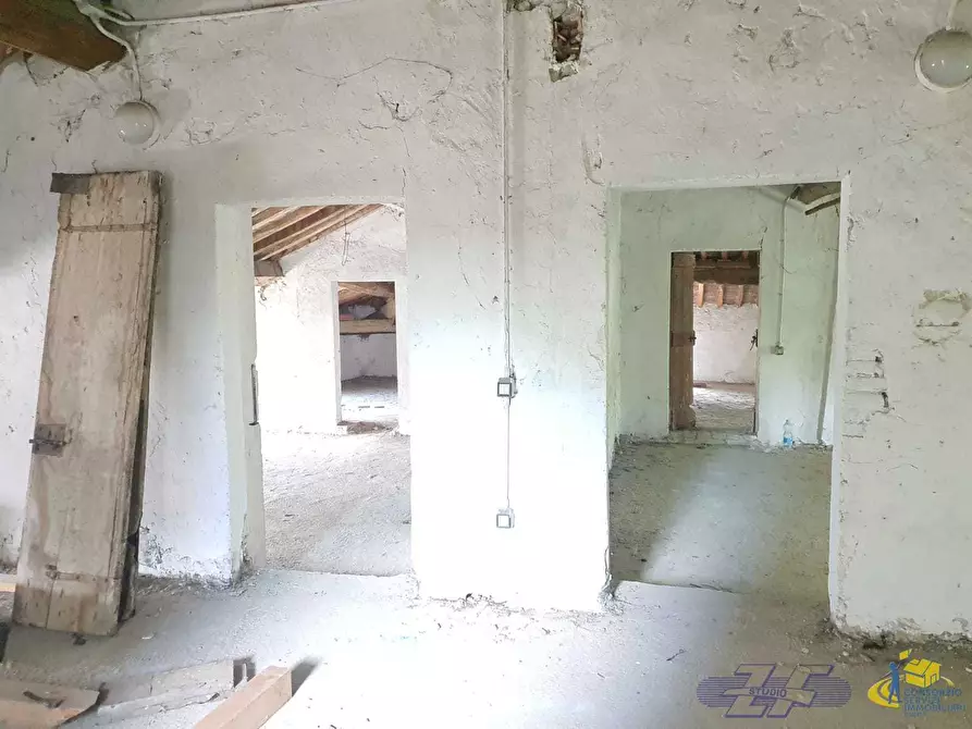 Immagine 41 di Porzione di casa in vendita  in Via Cavaillon 7 a Langhirano