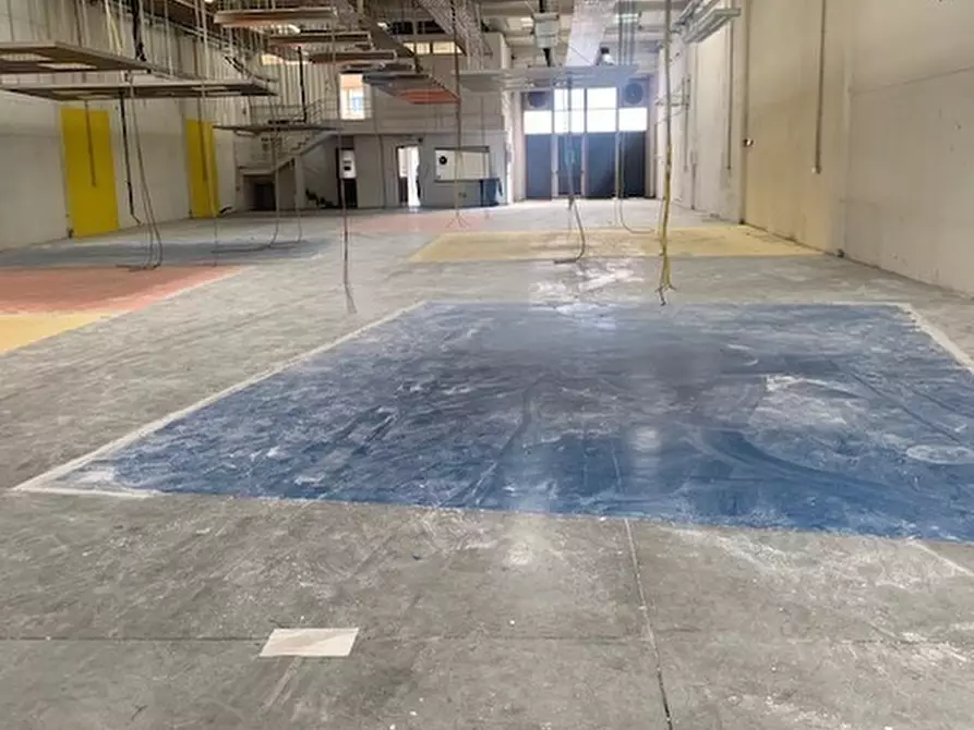 Immagine 5 di Attività artigianale in vendita  in Via Mantova a Parma