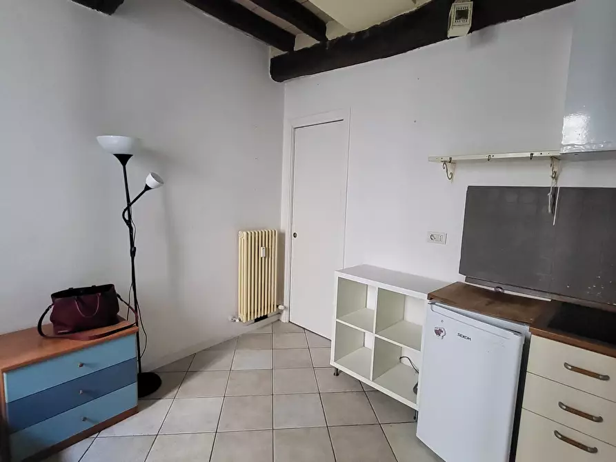 Immagine 26 di Monolocale in vendita  in Borgo della Posta 23 a Parma