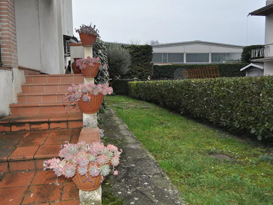 Immagine 6 di Casa bifamiliare in vendita  in VIA BEDESCHI a San Secondo Parmense