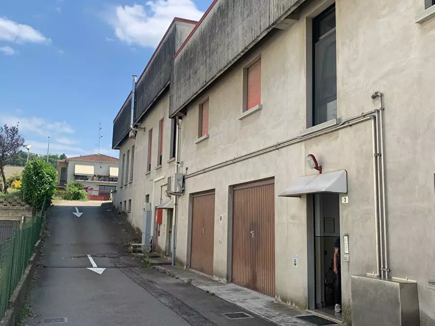 Immagine 4 di Attività artigianale in vendita  a Collecchio