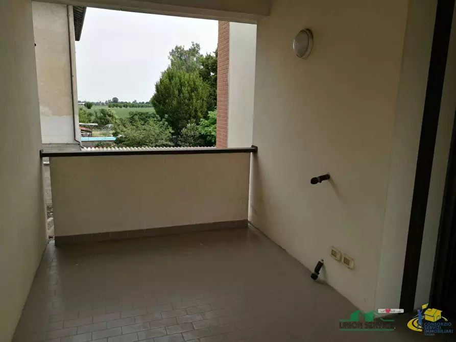 Immagine 13 di Bilocale in vendita  in Strada Cartiera 12 a Parma