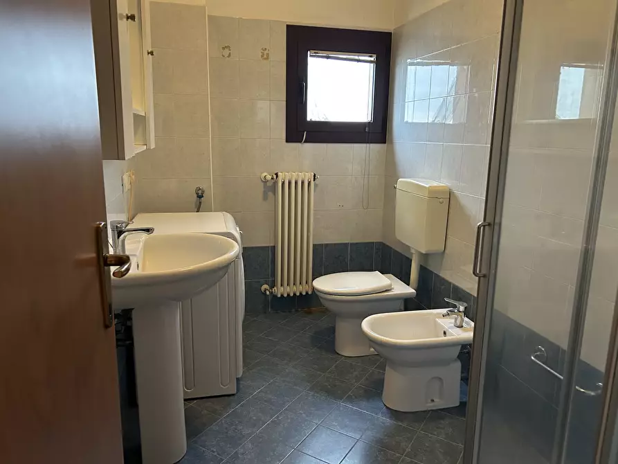 Immagine 16 di Bilocale in affitto  in Via Calzolari Don Angelo 61 a Parma