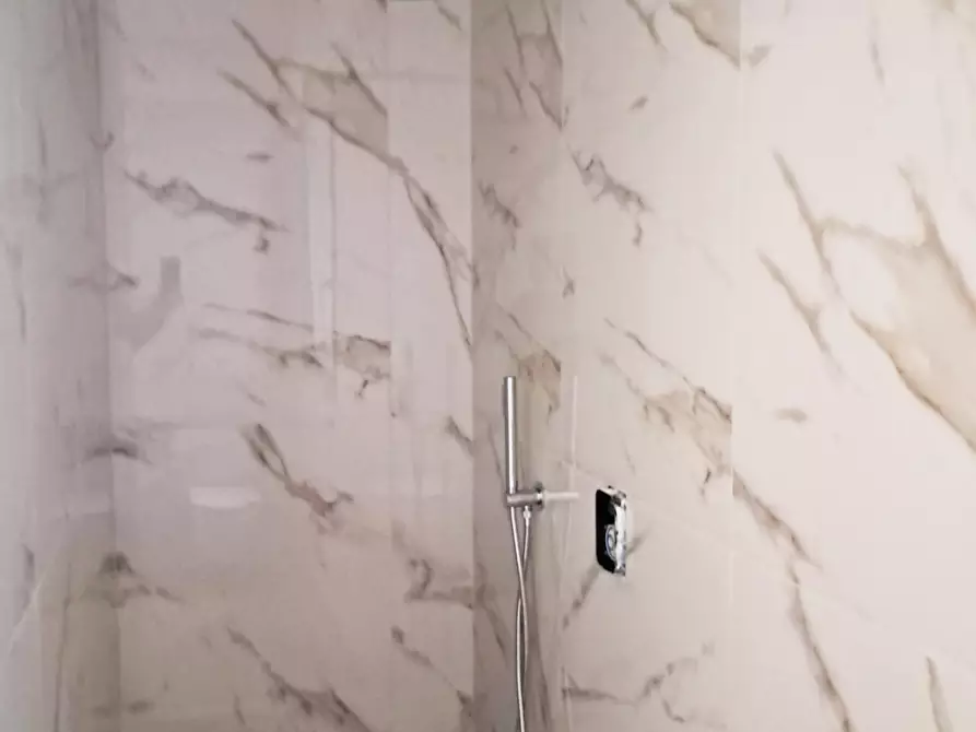 Immagine 26 di Trilocale in vendita  in Borgo delle Grazie 3 a Parma