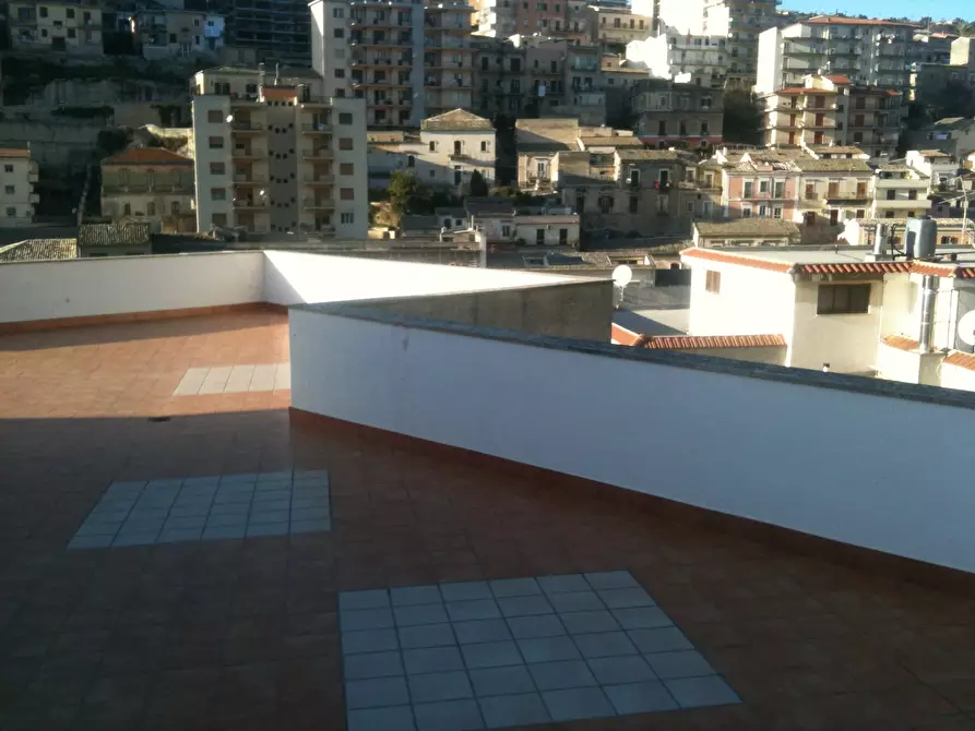 Immagine 8 di Attico in vendita  in Viale Medaglie D'Oro a Modica
