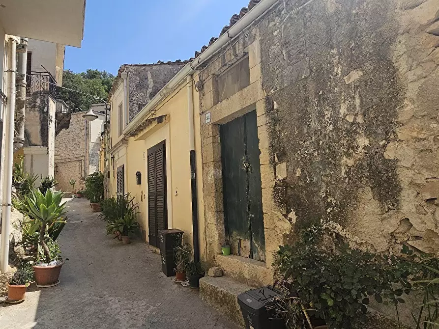 Immagine 1 di Casa indipendente in vendita  in Via Scribano 32 a Modica