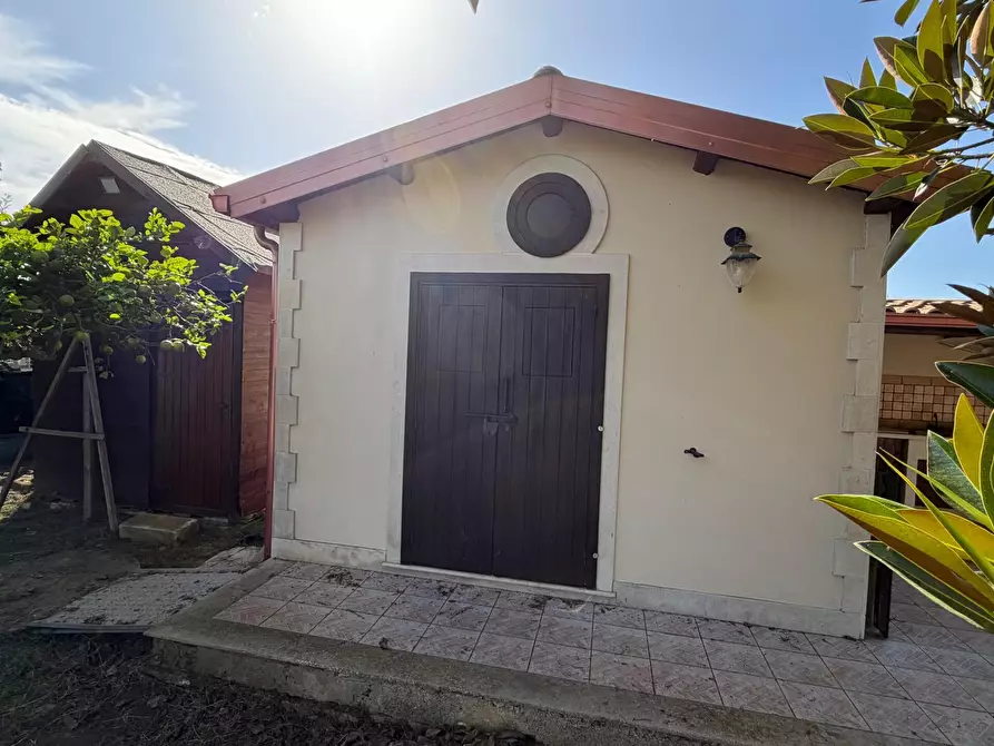 Immagine 21 di Villa in vendita  in Via del Giglio a Ispica